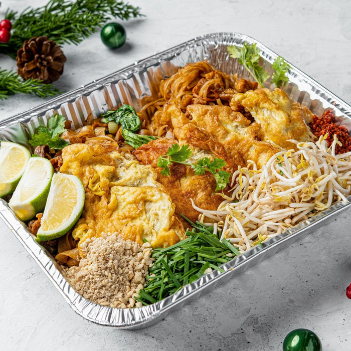 Chicken and Beef Combo Pad Thai Tray